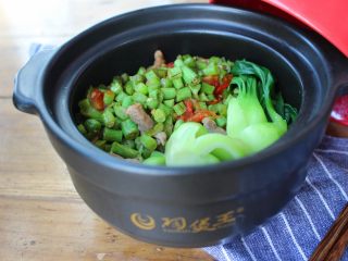 16、豆角煲仔饭,成品图3