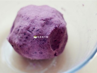 5、红薯/紫薯糯米糕,和成面团