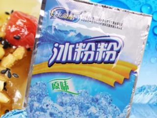 1、重庆冰粉,选择淘宝上的冰粉粉40克一包。