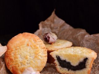 14、FLUFF法式芝麻月饼,成品图