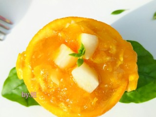 19、冰橙山药,18.再浇上熬好的橙子酱。