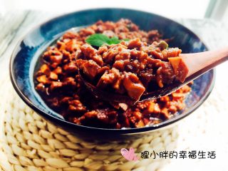 16、老北京炸酱,看看这色泽。诱人不，我家胖子说有这一个酱，其他菜可以不要吃了。。。