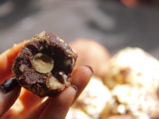 22、简单费列罗巧克力球,好吃????