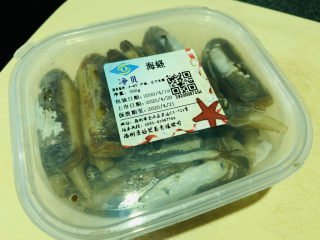 2、葱油蛏子,蛏一盒；