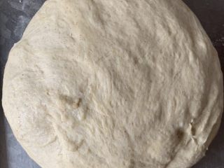 2、冬至美食—玉米吐司,和面揉出膜