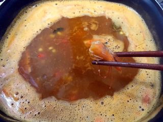 16、冬阴功海鲜汤or火锅,熬煮几分钟后捞出虾头不要