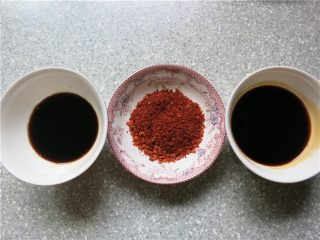 6、教你做一碗销魂的油泼面,老陈醋15ml  辣椒面8克 植物油30克