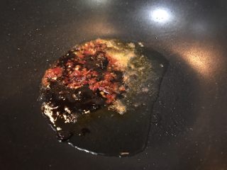 13、超满足便当（23）,倒入酱料爆香