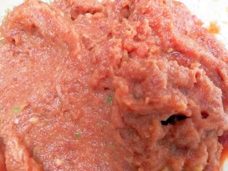 7、妈妈的味道～美味蛋饺（平底锅版）,这是调制好的牛肉沫