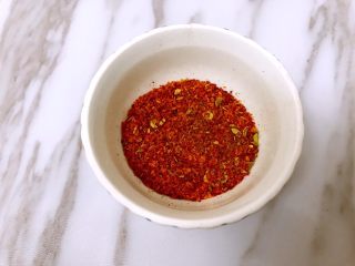 11、火锅店必点之现炸酥肉,再调一份辣椒面和花椒面的干蘸料