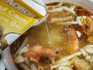 18、冬阴功汤,再加两勺椰浆。