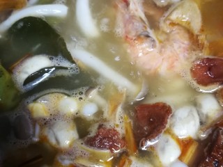 21、冬阴功汤,蛤蜊下后煮开就OK啦。