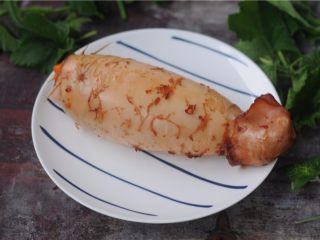 13、糯米控绝不能错过——香烤鱿鱼包饭,拿出来,再刷一次调料