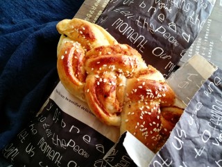 23、自制海苔肉松,用新做的肉松撸的面包 太好吃啦~