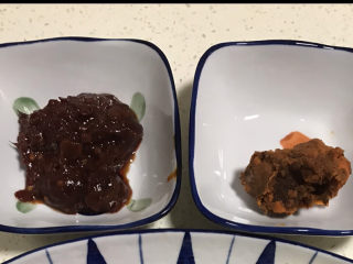 5、水煮龙利鱼,豆瓣酱、火锅底料备用