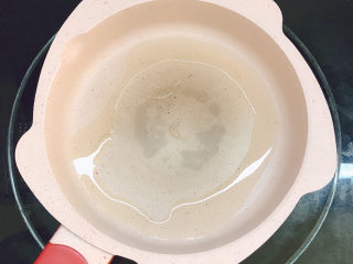 6、火腿炒土豆,热锅冷油