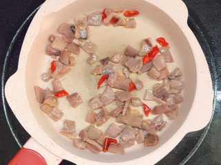 10、火腿炒土豆,炒香