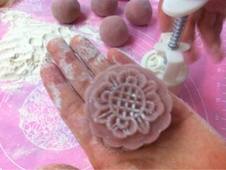 14、冰皮月饼,完成 放入冰箱4小时后食用