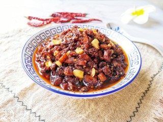 14、香菇牛肉酱,怎么吃都好吃。