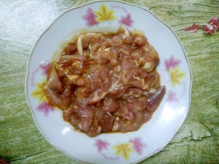 10、小炒四季豆,搅拌均匀，腌制30分钟