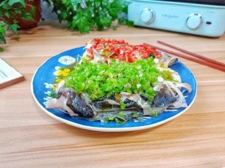 13、麻辣鱼头,快来试试这道好吃的麻辣鱼头吧！