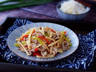 14、杏鲍菇小炒肉,成品图