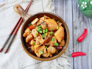 12、酸菜油豆腐烧肥肠,酸辣香鲜！