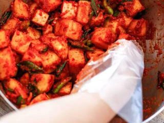 9、【下饭菜】腌菜集锦,萝卜和酱料拌匀