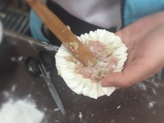 16、专业版芹皇烧卖,上馅