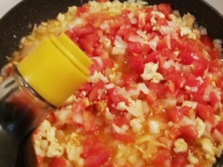 11、黑胡椒意大利面,放入生抽