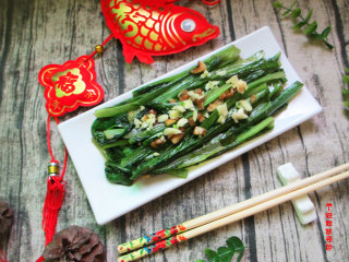 12、蒜蓉油麦菜,油麦菜无论是用来快炒还是涮火锅都非常不错