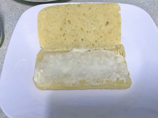 11、双层培根三明治,蛋黄酱第一层。