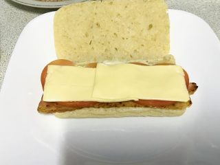 14、双层培根三明治,芝士片一层。