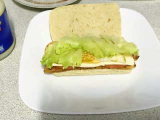 16、双层培根三明治,生菜一层。