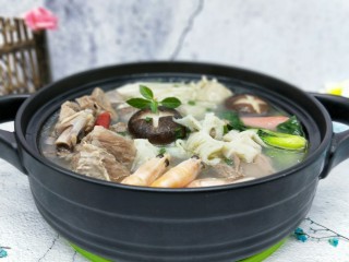 18、羊排火锅,近看,暖身又暖胃。