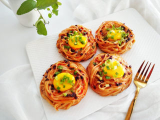 13、鸟巢鸡蛋饼,成品图。