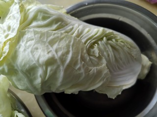 11、冬至美食~黄芪党参芡实牛骨汤,白菜最是滋阴润燥,正适合内热的人进补时用来调和