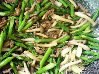 19、芦笋炒肉片,放生抽