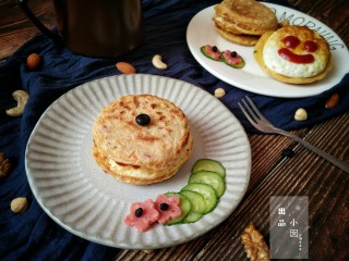 21、什锦蛋黄堡,装饰后装盘。