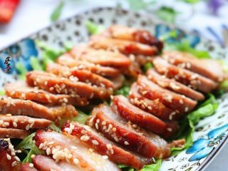 17、私房蜜汁叉烧肉,叉烧稍微冷却后切片即可食用