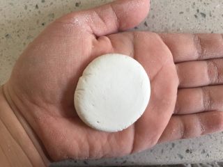 8、猫爪小汤圆,压扁