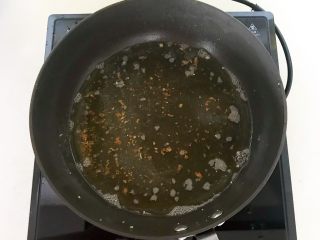 19、美味小零食  香酥开边蚕蛹,油温继续加热