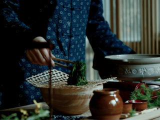 5、【青麻糍】清明节的仪式感,上锅蒸三十分钟至米粒透明;