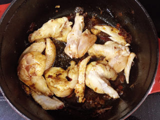 11、土豆烧鸡翅,炒