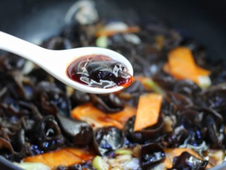 10、腐竹烧木耳,蚝油