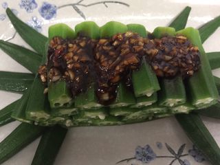 16、横行霸道之～螃蟹秋葵,1/3直接淋到螃蟹上