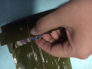 10、五彩糯米排骨卷,再整个往下卷起