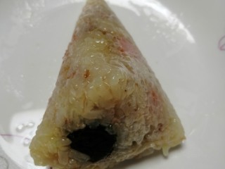 17、娃娃们喜欢吃的鲜肉火腿红枣粽子,好吃的鲜肉火腿红枣粽子出来咯