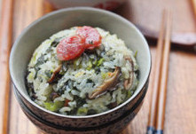 7、懒人的福音~~~腊肠焖饭 ,一个煮饭程序后,香喷喷的腊肠焖饭就做好了。