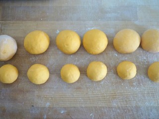 6、秘制千刀肉,其中6份做碗，3份做填充物